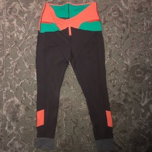 UO colorblocked high waist leggings